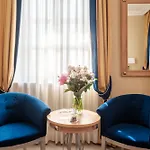 Отель Tolomei &