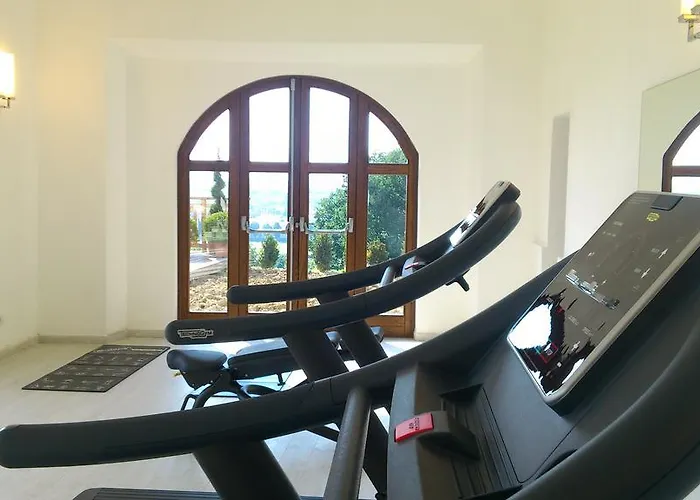 Отель Tolomei &