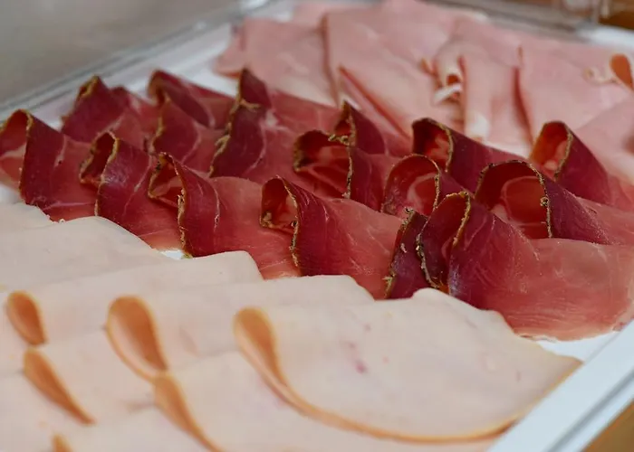 Отель Tolomei & 5*